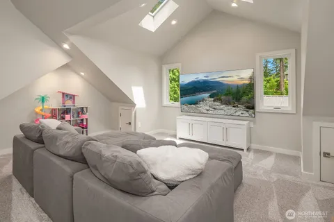 $2,398,000 | 8804 221st Avenue Northeast, Redmond, WA 98053
