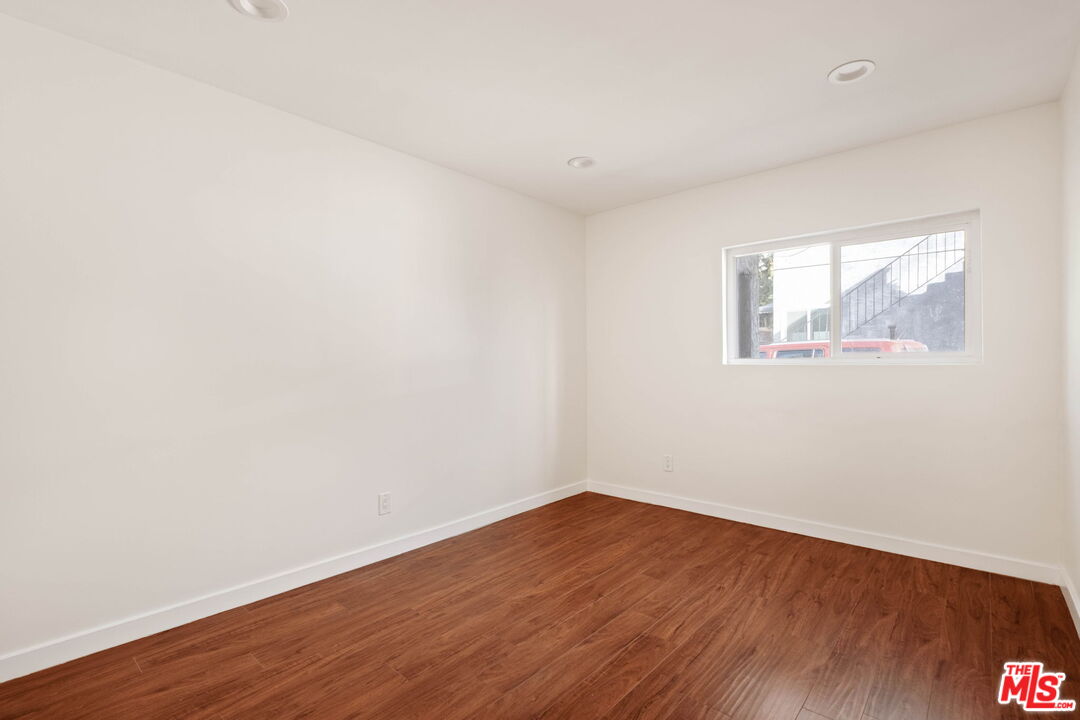 838 North Ridgewood Place Los Angeles, CA 90038 - Photo 21 of 24