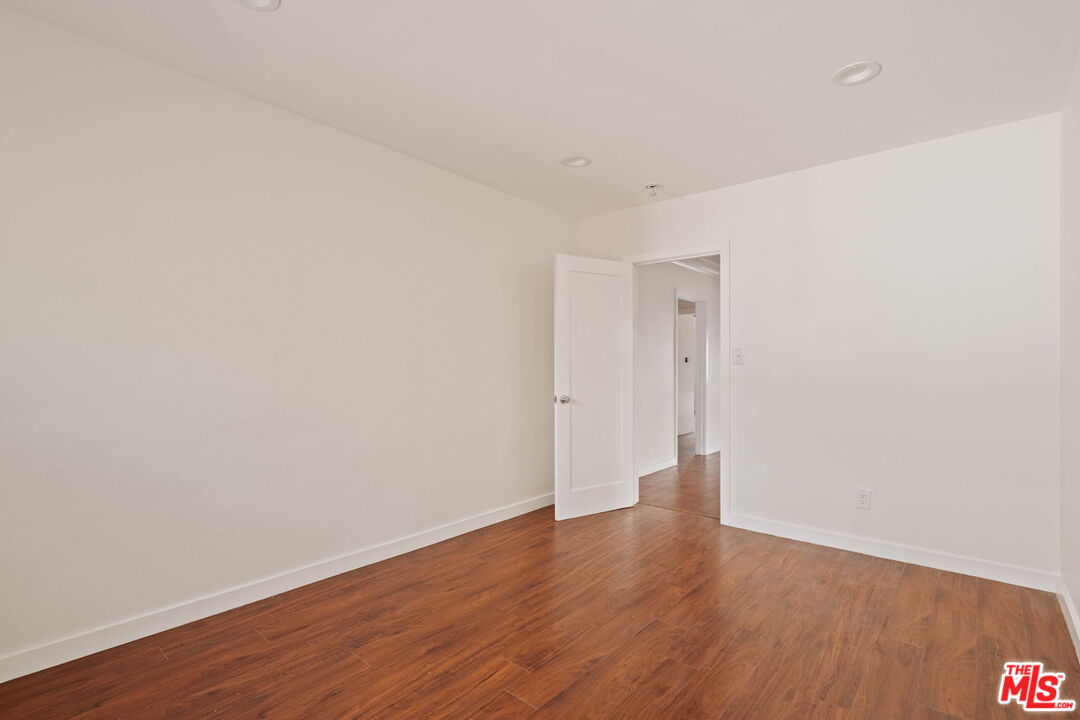 838 North Ridgewood Place Los Angeles, CA 90038 - Photo 22 of 24