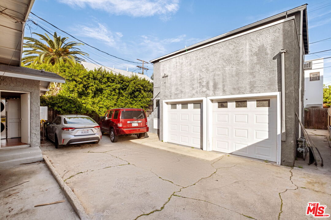 838 North Ridgewood Place Los Angeles, CA 90038 - Photo 24 of 24