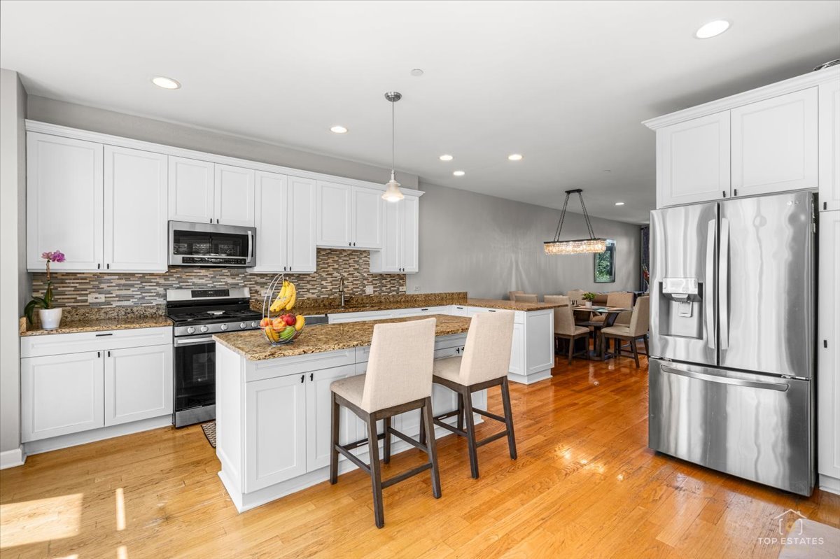 7137 Golf Road Morton Grove, IL 60053 - Photo 8 of 28