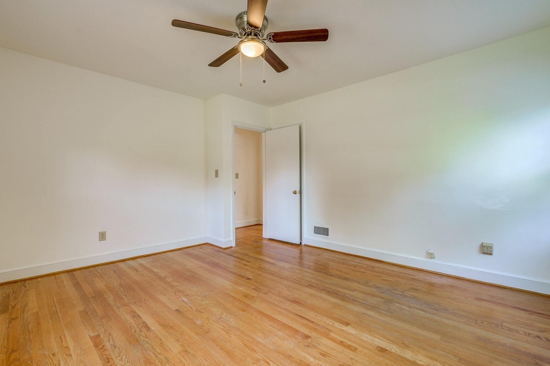 3844 Darlington Road Southwest Roanoke, VA 24018 - Photo 17 of 37 017-314168-3844 Darlington Road Southwes