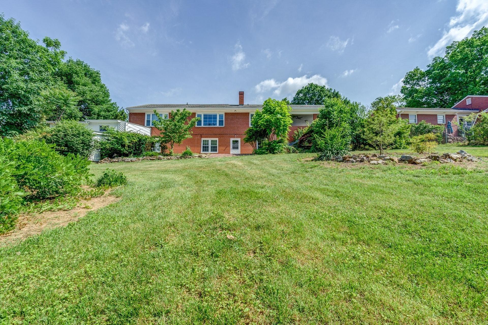 3844 Darlington Road Southwest Roanoke, VA 24018 - Photo 32 of 37 032-314168-3844 Darlington Road Southwes