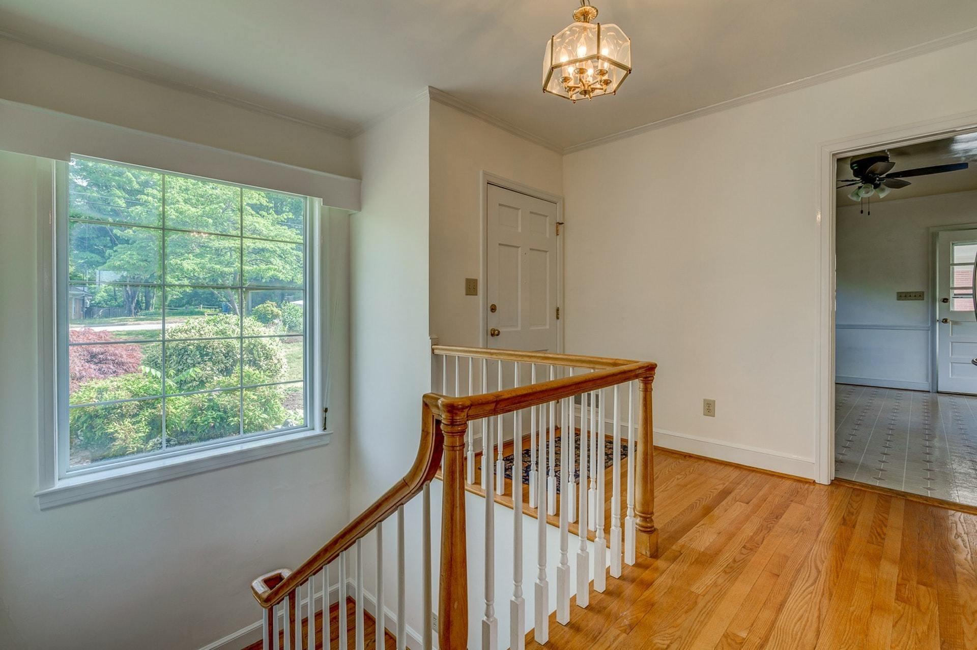 3844 Darlington Road Southwest Roanoke, VA 24018 - Photo 5 of 37 005-314168-3844 Darlington Road Southwes