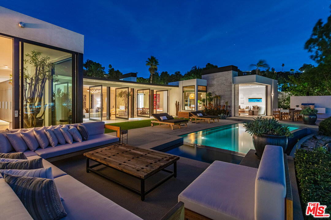 520 Leslie Lane Beverly Hills, CA 90210 - Photo 1 of 34