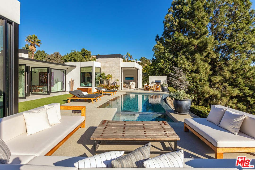 520 Leslie Lane Beverly Hills, CA 90210 - Photo 13 of 34