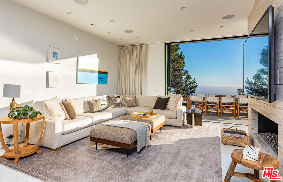 520 Leslie Lane Beverly Hills, CA 90210 - Photo 24 of 34