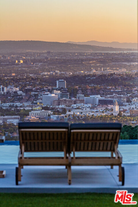 520 Leslie Lane Beverly Hills, CA 90210 - Photo 7 of 34