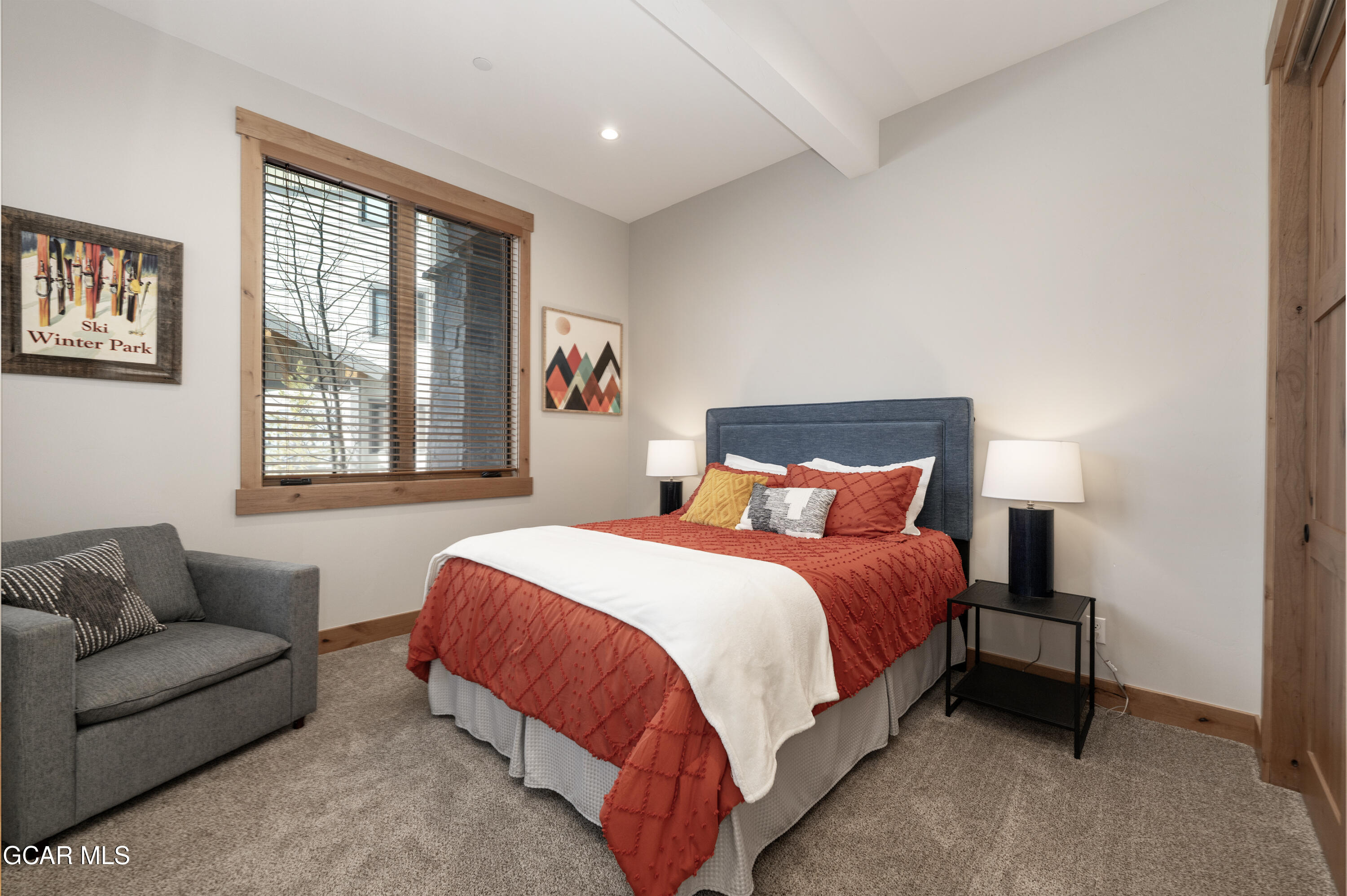 16 Springview Lane Fraser, CO 80442 - Photo 4 of 36 Guest bedroom