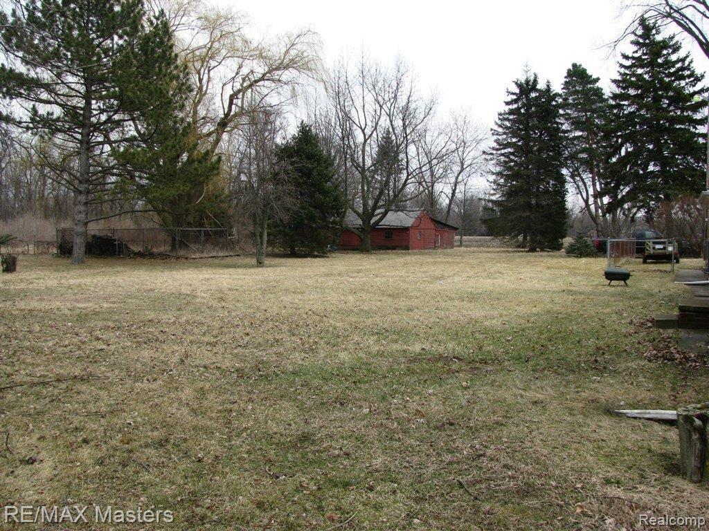 166 West Erie Road Temperance, MI 48182 - Photo 20 of 25 backyard.JPG