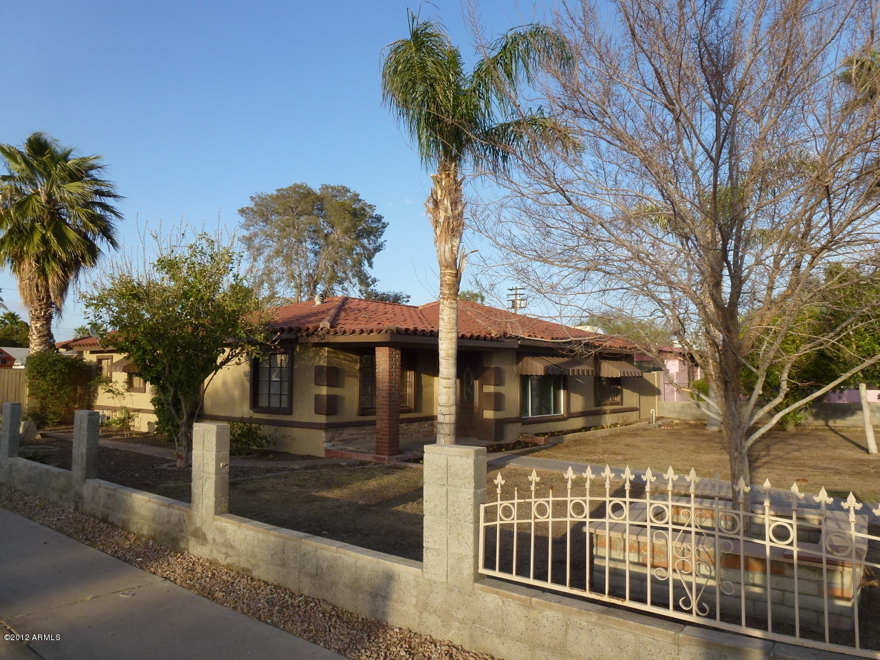 1828 East Coronado Road Phoenix, AZ 85006 - Photo 3 of 4 Front Exterior