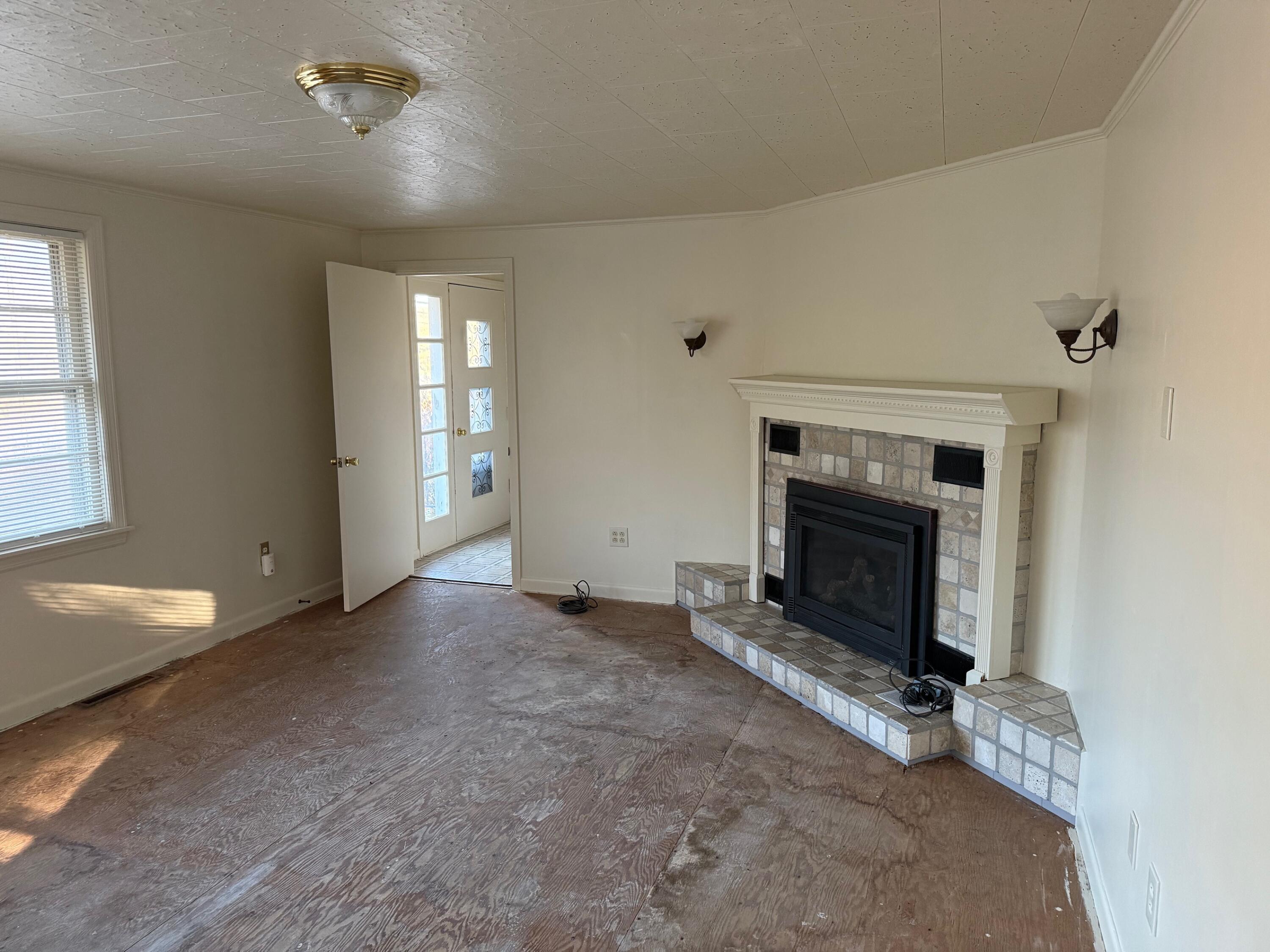 456 Water Street Ellsworth, ME 04605 - Photo 16 of 21 IMG_2330