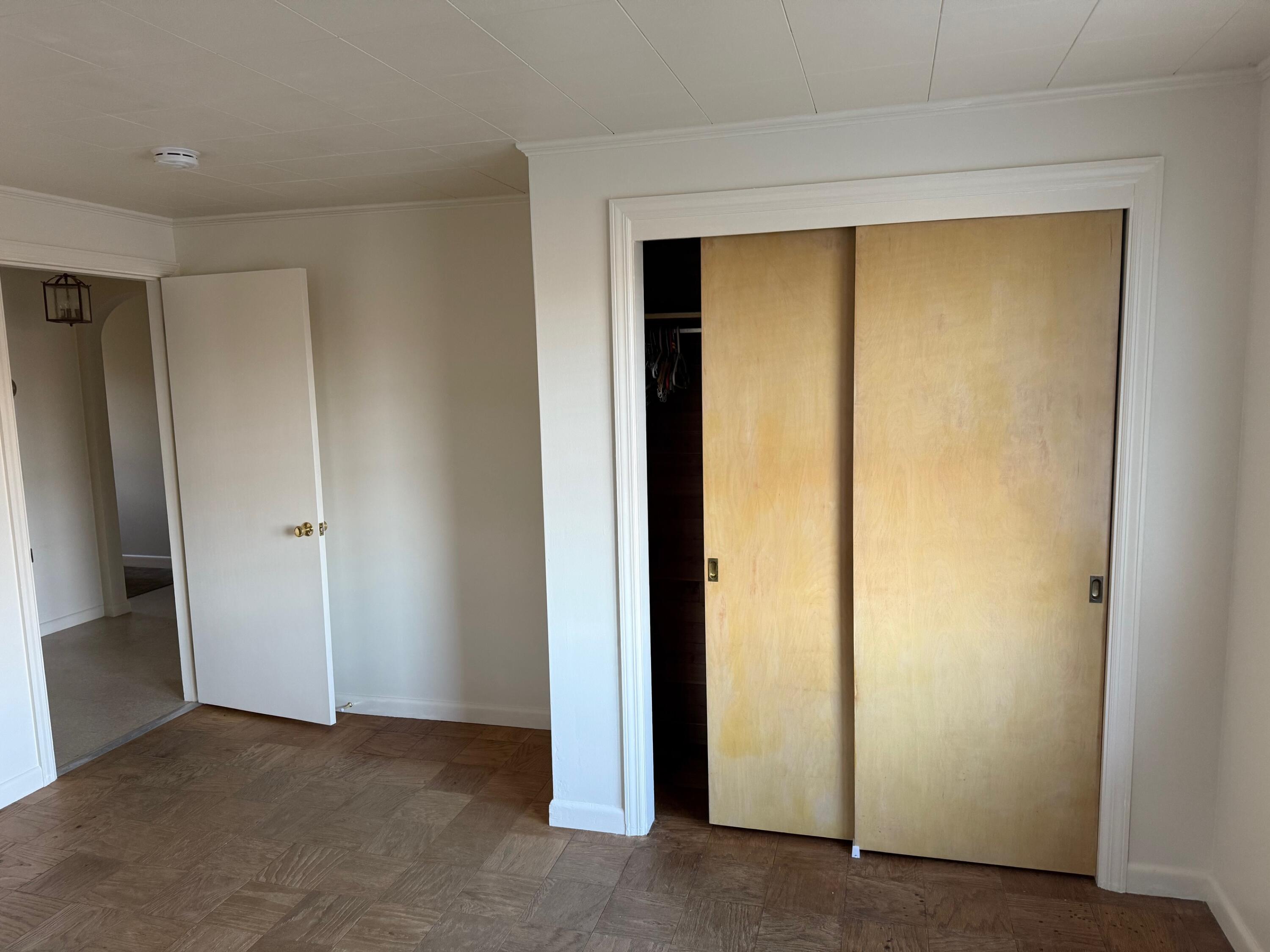 456 Water Street Ellsworth, ME 04605 - Photo 5 of 21 IMG_2315