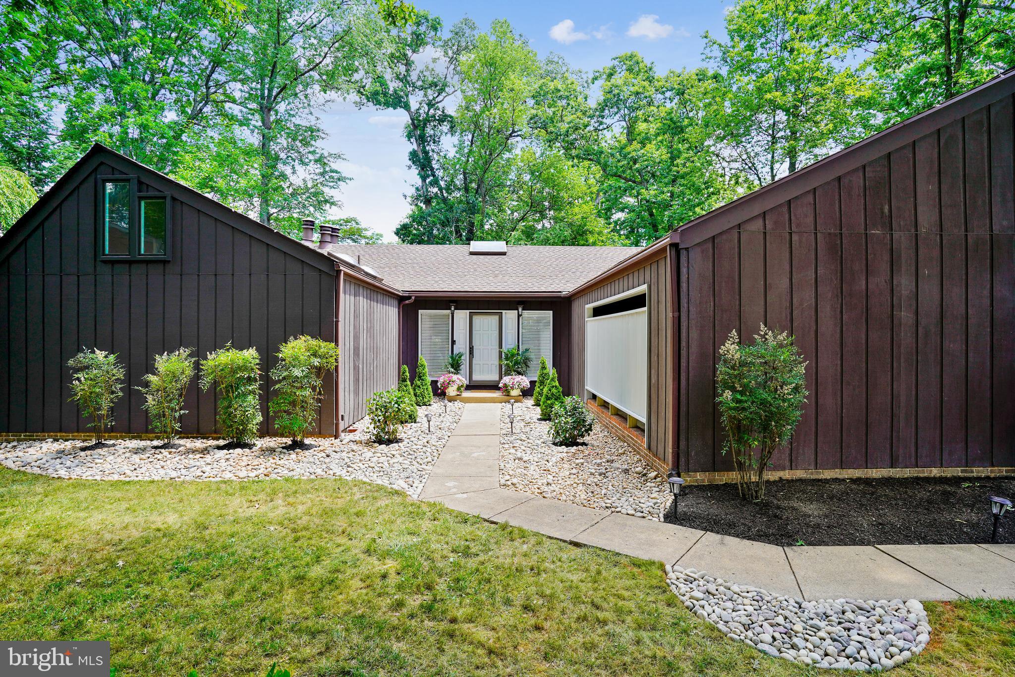 11306 Fairway Drive Reston, VA 20190 - Photo 2 of 74