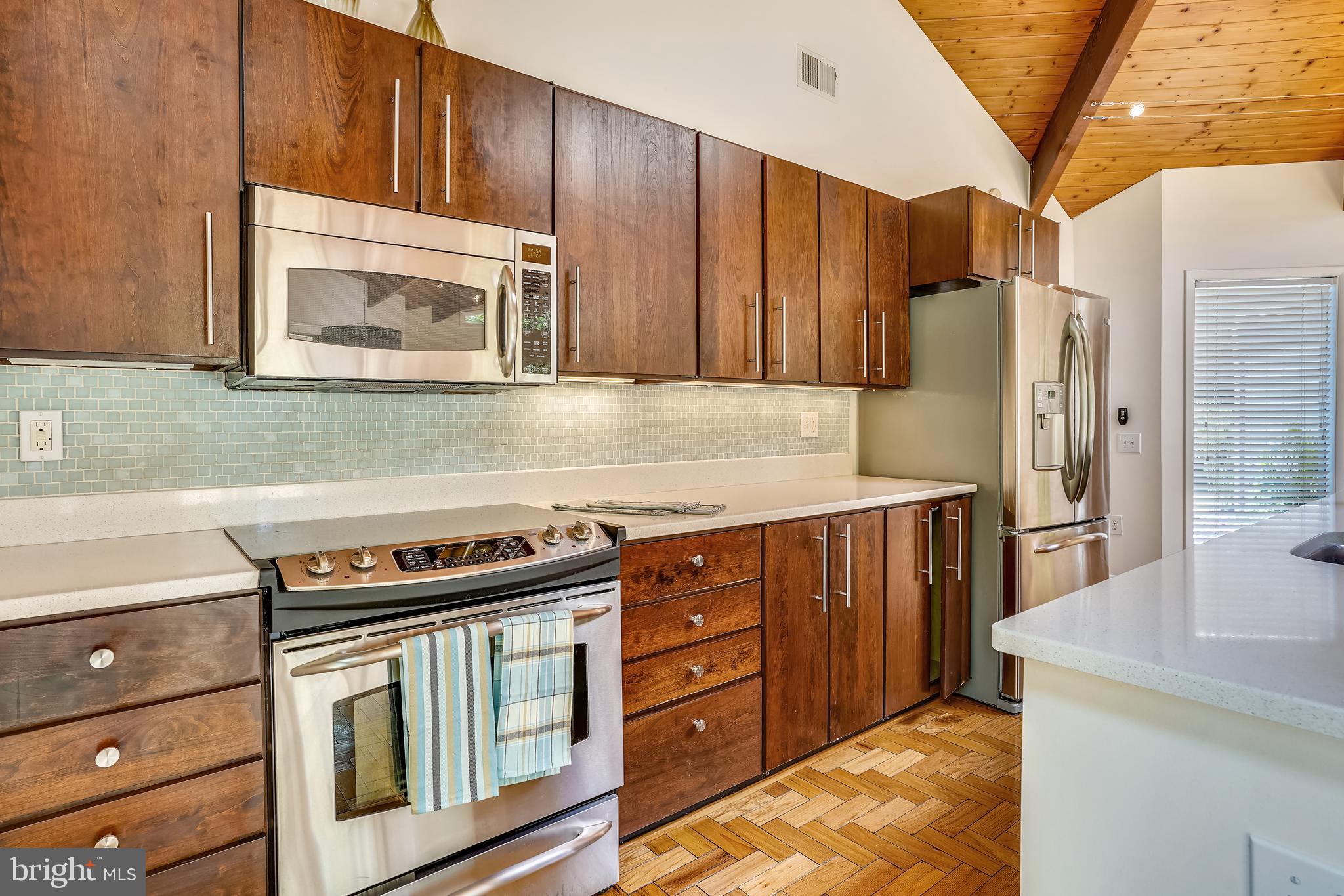 11306 Fairway Drive Reston, VA 20190 - Photo 19 of 74 Main Level