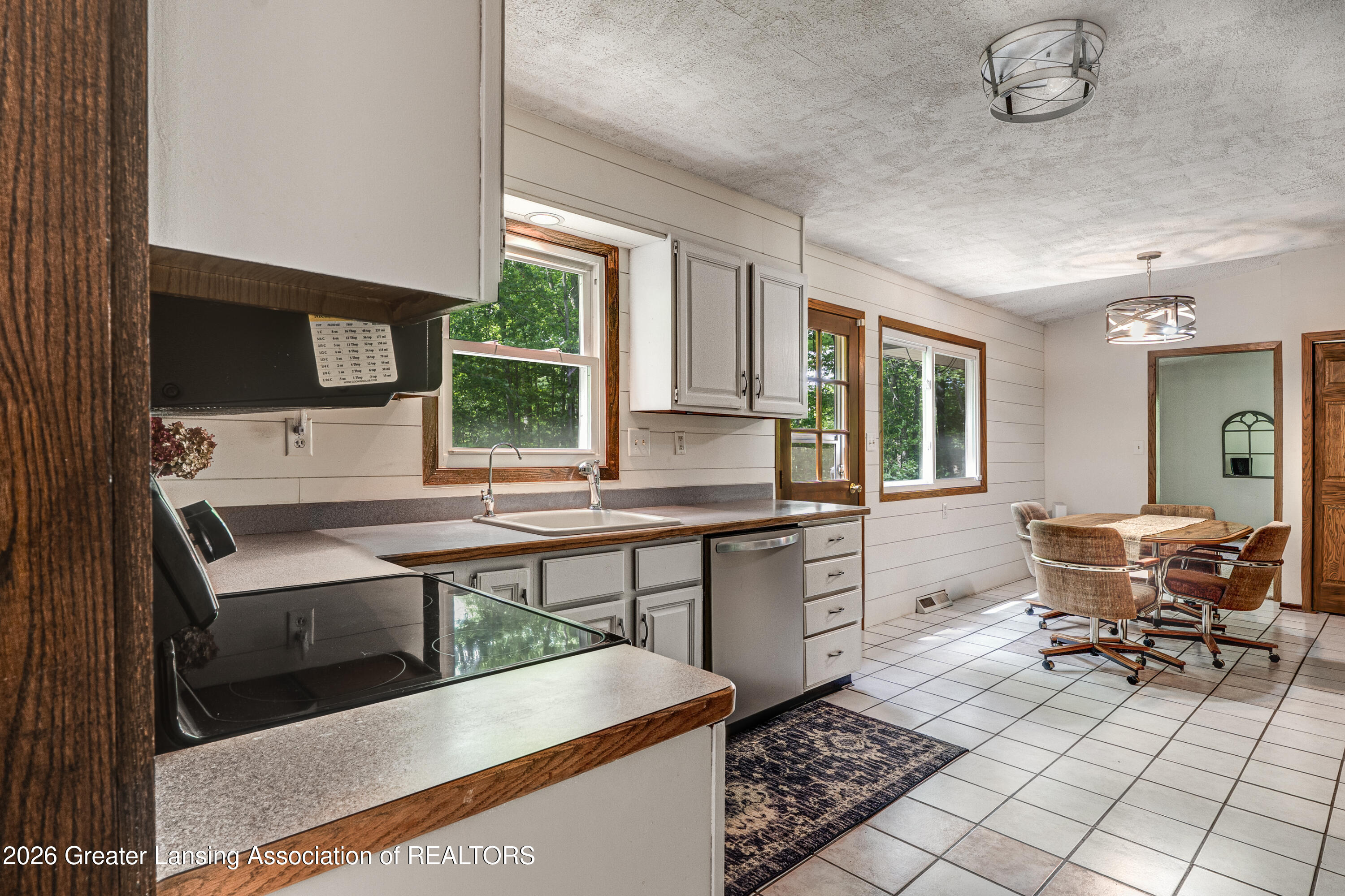 3216 Smithville Road Eaton Rapids, MI 48827 - Photo 3 of 32 Kitchen