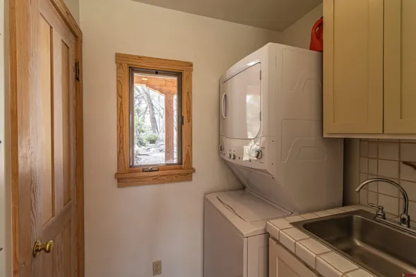 $769,500 | 30 County Road 3490, Flora Vista, NM 87415