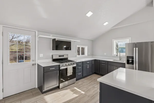 $350,000 | 3664 Dismore Road, Muscatine, IA 52761