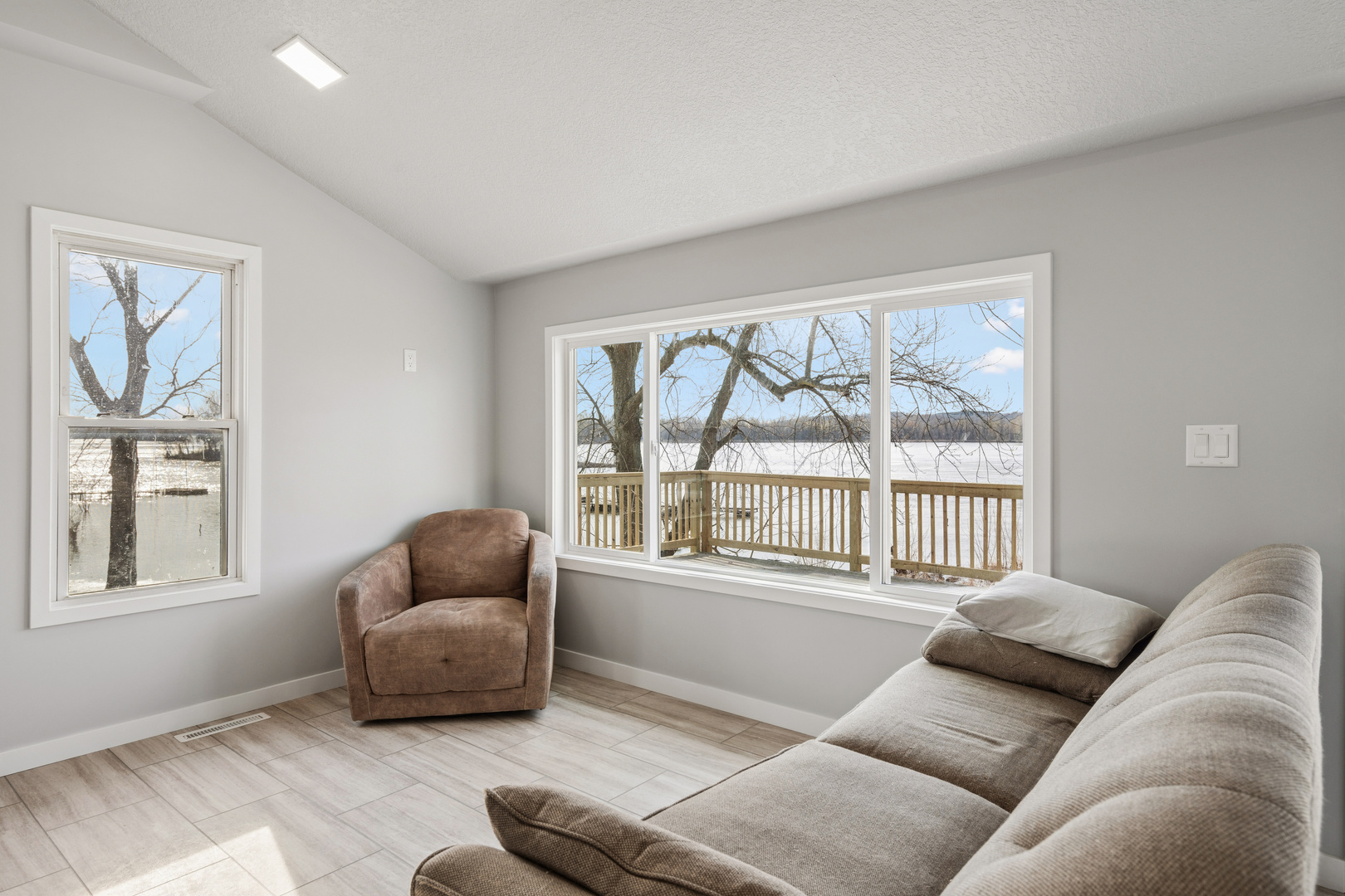 3664 Dismore Road Muscatine, IA 52761 - Photo 16 of 36