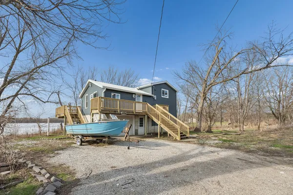 $350,000 | 3664 Dismore Road, Muscatine, IA 52761