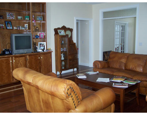 43 Summerfield Road Amherst, MA 01002 - Photo 3 of 11 Gallery Image 3