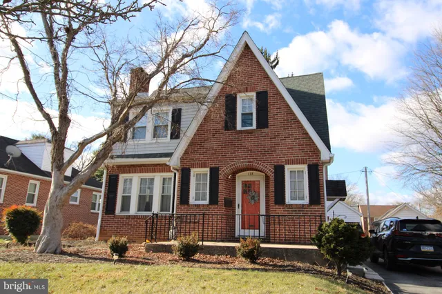 $279,900 | 118 North Rockburn Street, York, PA 17402