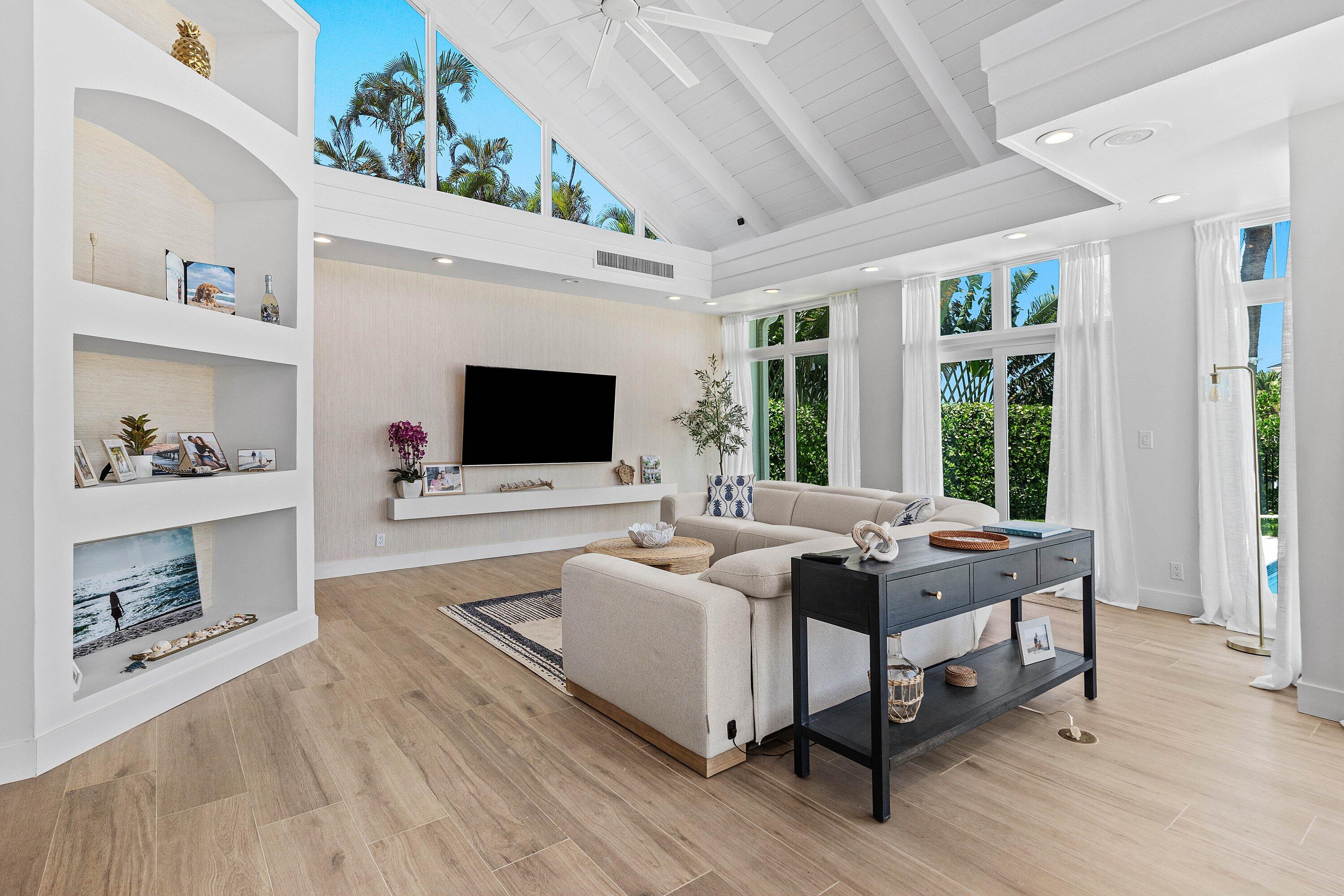 12 Inlet Cay Drive Ocean Ridge, FL 33435 - Photo 5 of 24 010-12InletCayDrive-BoyntonBeach-FL-3343