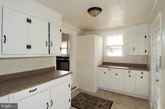 9406 North Laurel Road Laurel, MD 20723 - Photo 12 of 23 Interior (General)