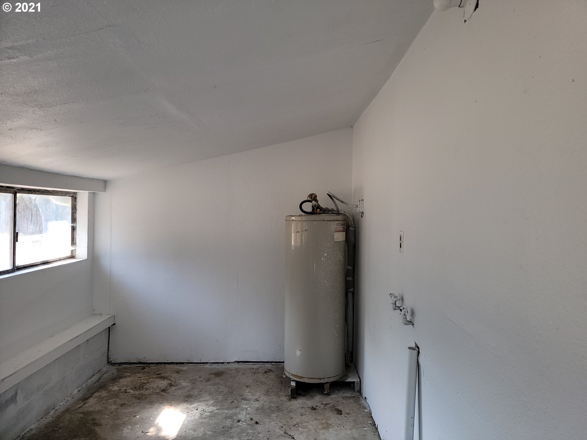 621 C Street Myrtle Point, OR 97458 - Photo 6 of 13 Gallery Image 6