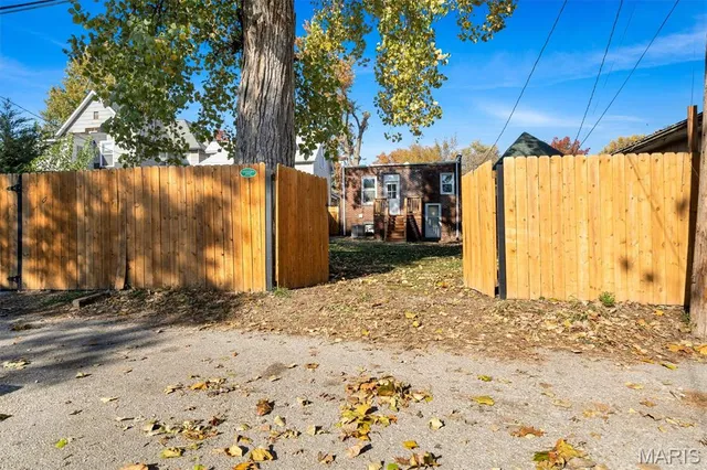 $1,950 | 6752 West Park Avenue, St. Louis, MO 63139