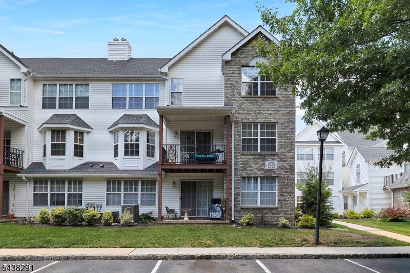 810 Plymouth Road North Brunswick, NJ 08902 - Photo 6 of 46