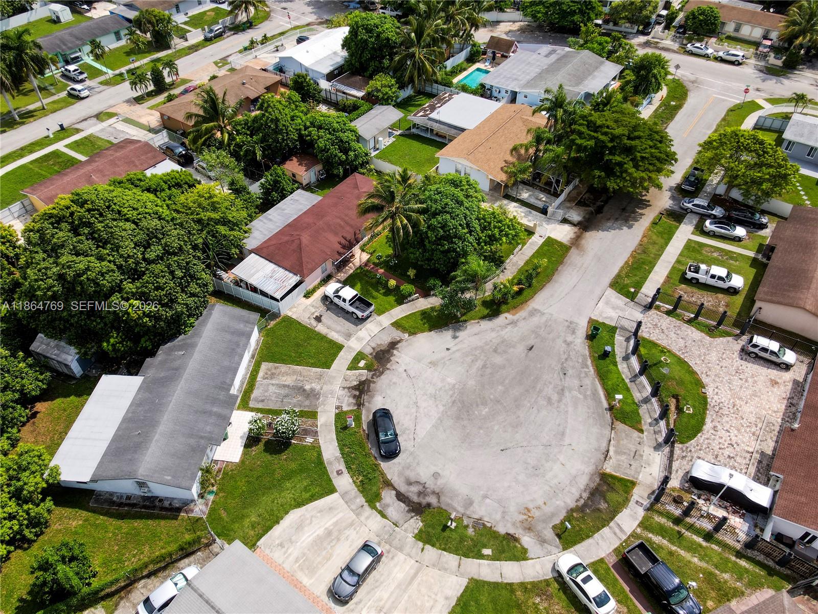 15825 Southwest 305th Terrace Homestead, FL 33033 - Photo 2 of 36