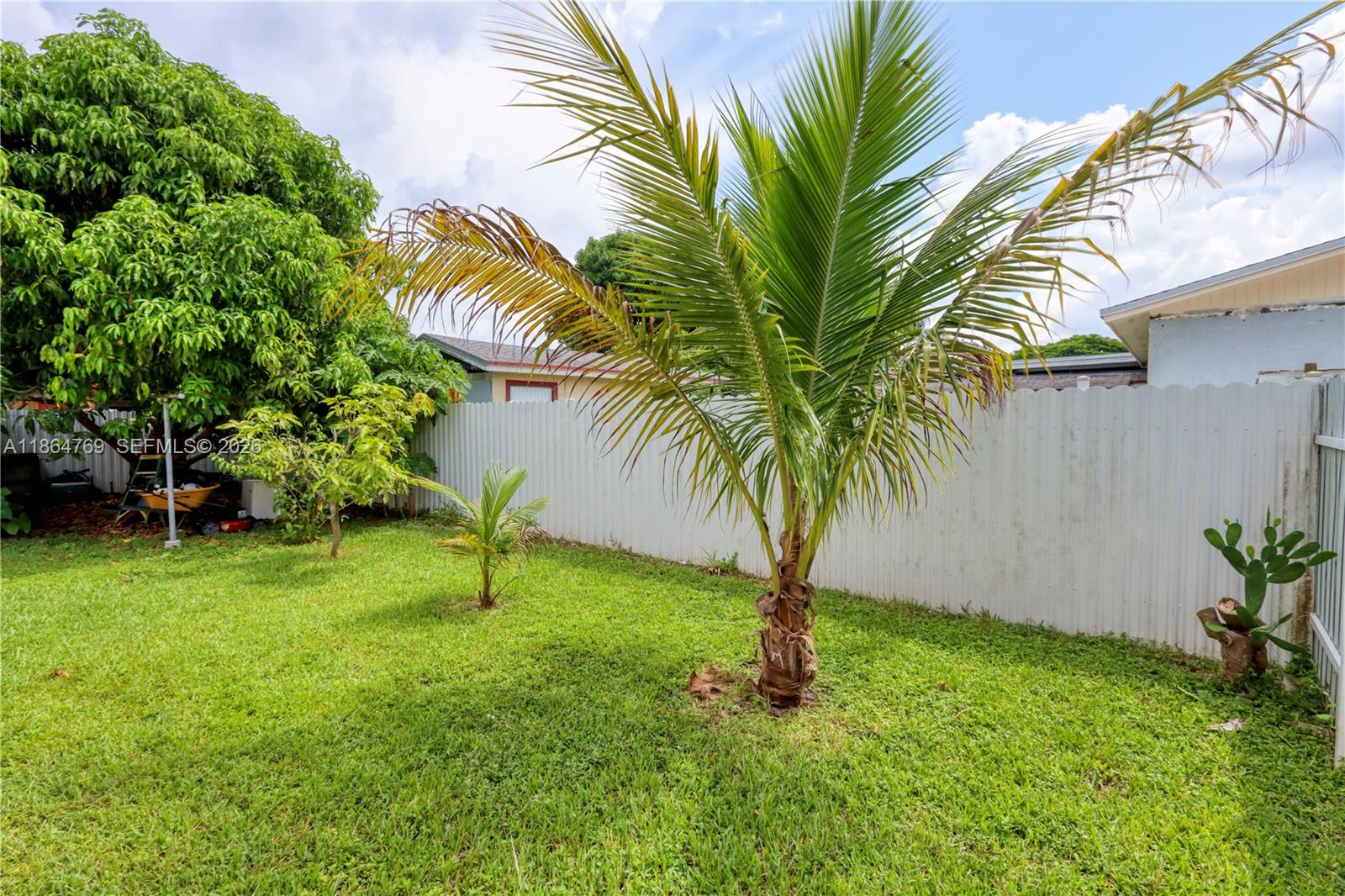 15825 Southwest 305th Terrace Homestead, FL 33033 - Photo 9 of 36