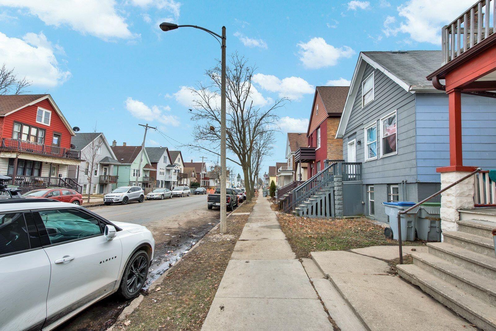 2029 South 16th Street, Unit 2031 Milwaukee, WI 53204 - Photo 3 of 7 2029 Sidewalk view