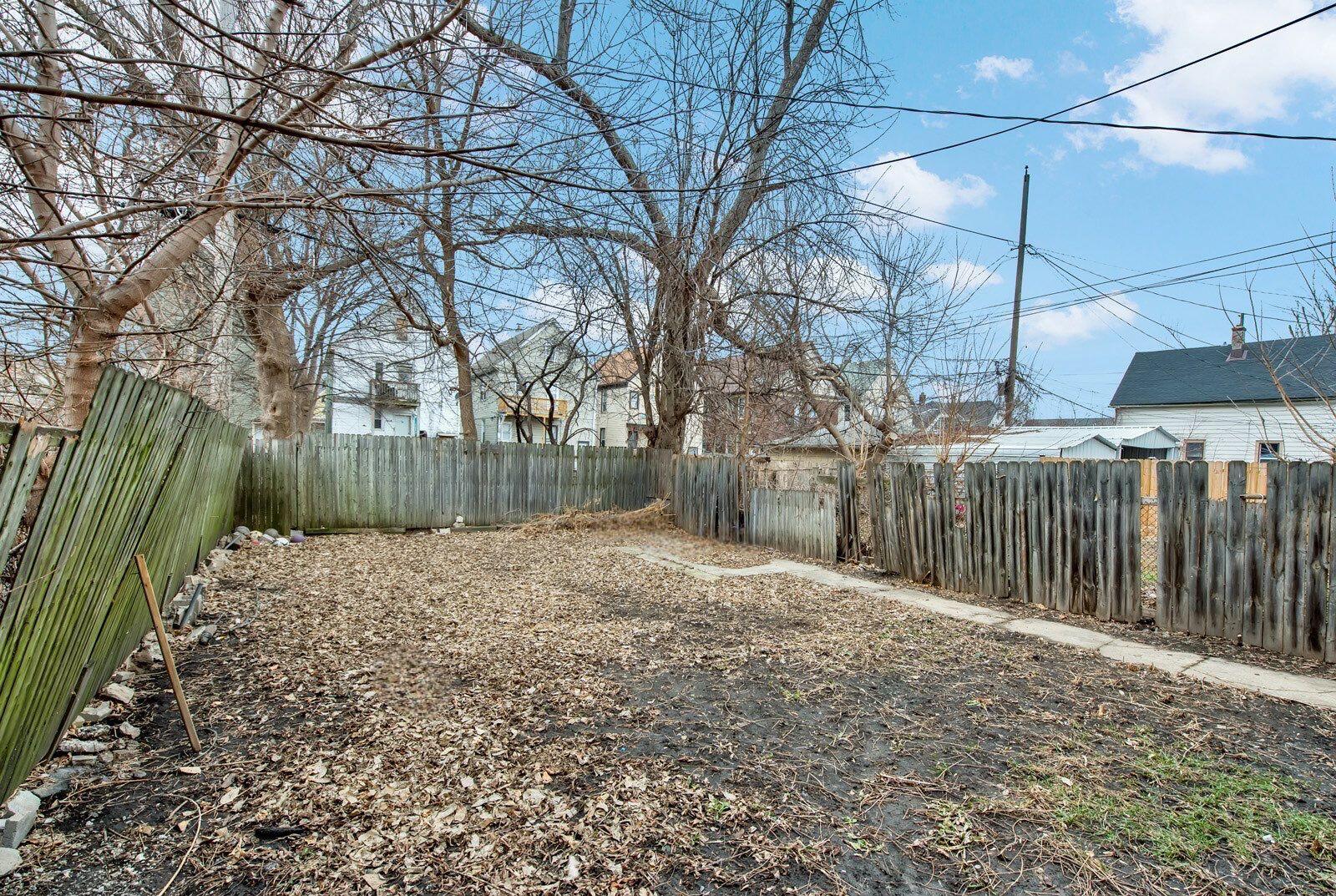 2029 South 16th Street, Unit 2031 Milwaukee, WI 53204 - Photo 6 of 7 2029 Backyard