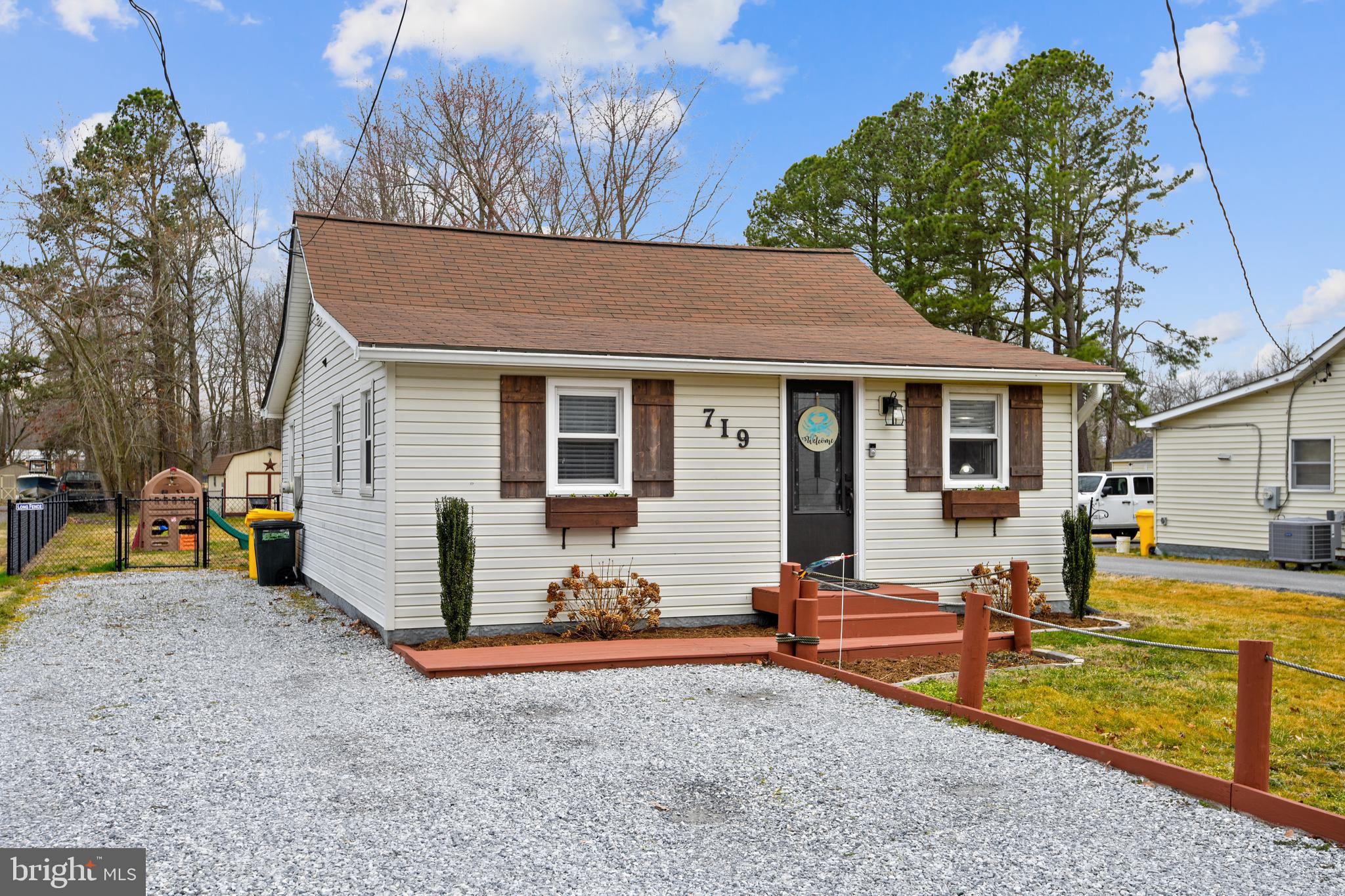 719 Masons Beach Road Deale, MD 20751 - Photo 2 of 30 Gallery Image 2