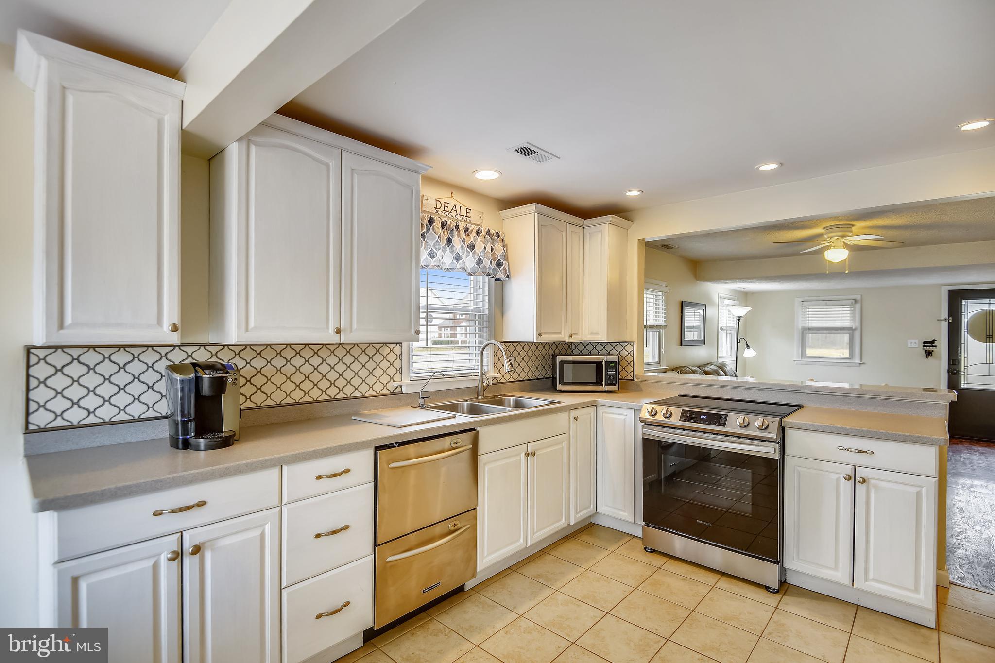 719 Masons Beach Road Deale, MD 20751 - Photo 6 of 30 Gallery Image 6