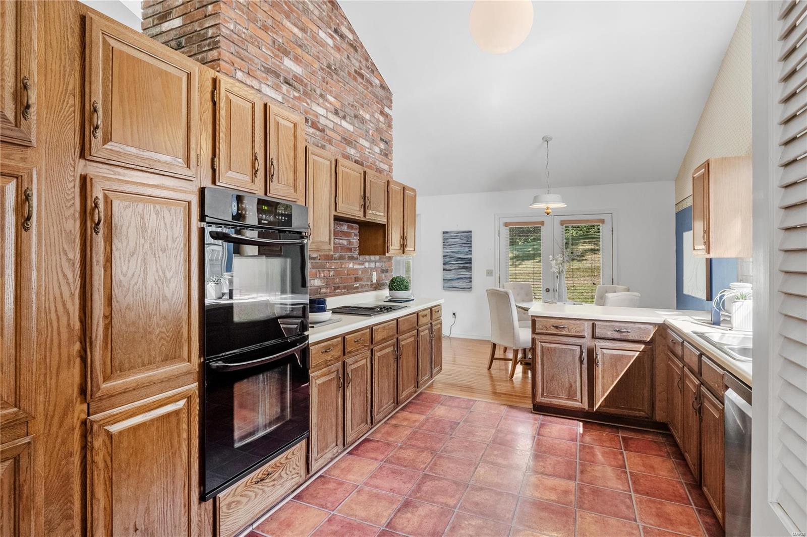 616 Amberwood Lane Ballwin, MO 63021 - Photo 12 of 39