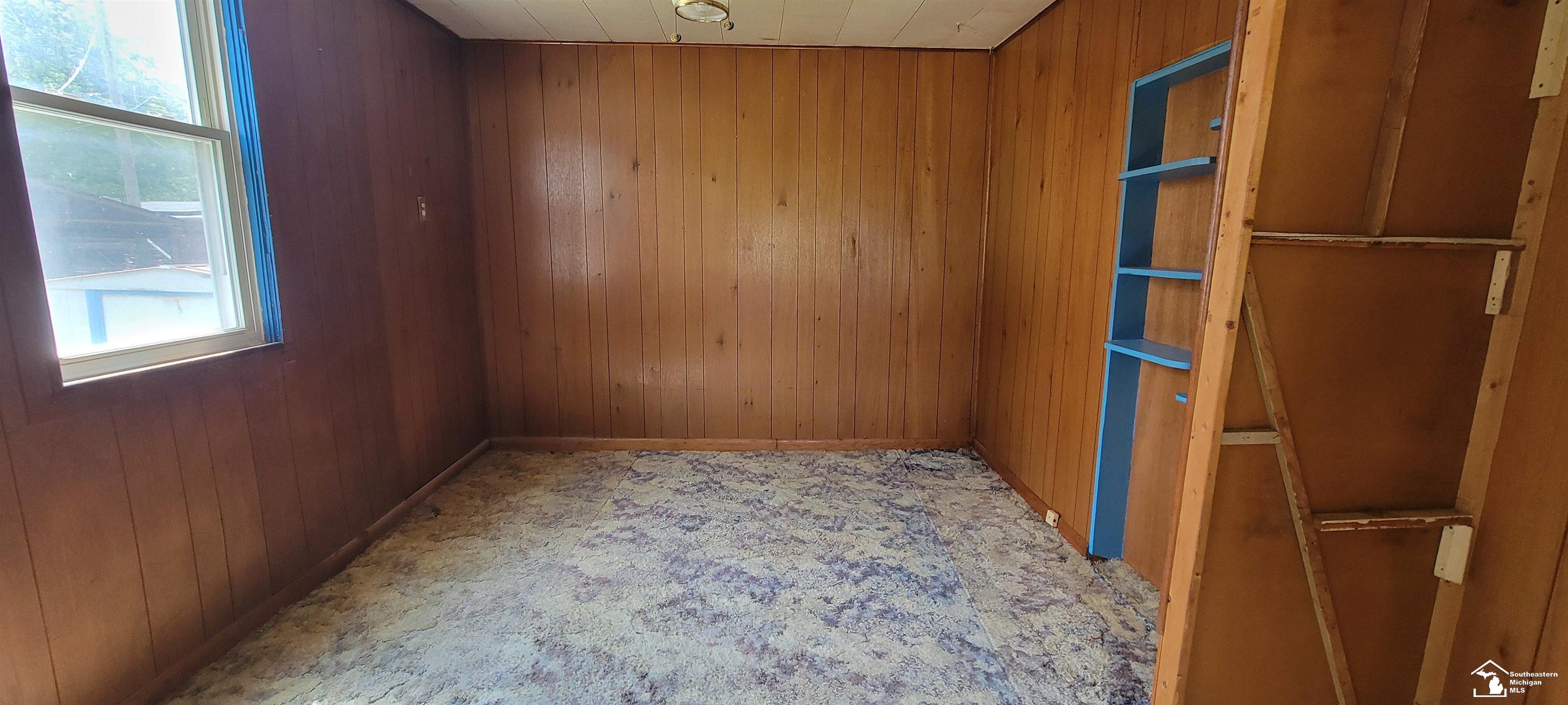 4237 B Ave Road Newport, MI 48166 - Photo 4 of 11 50155716-e23b9b32-83dc-4d51-a474-7c6e50140fa4.JPG