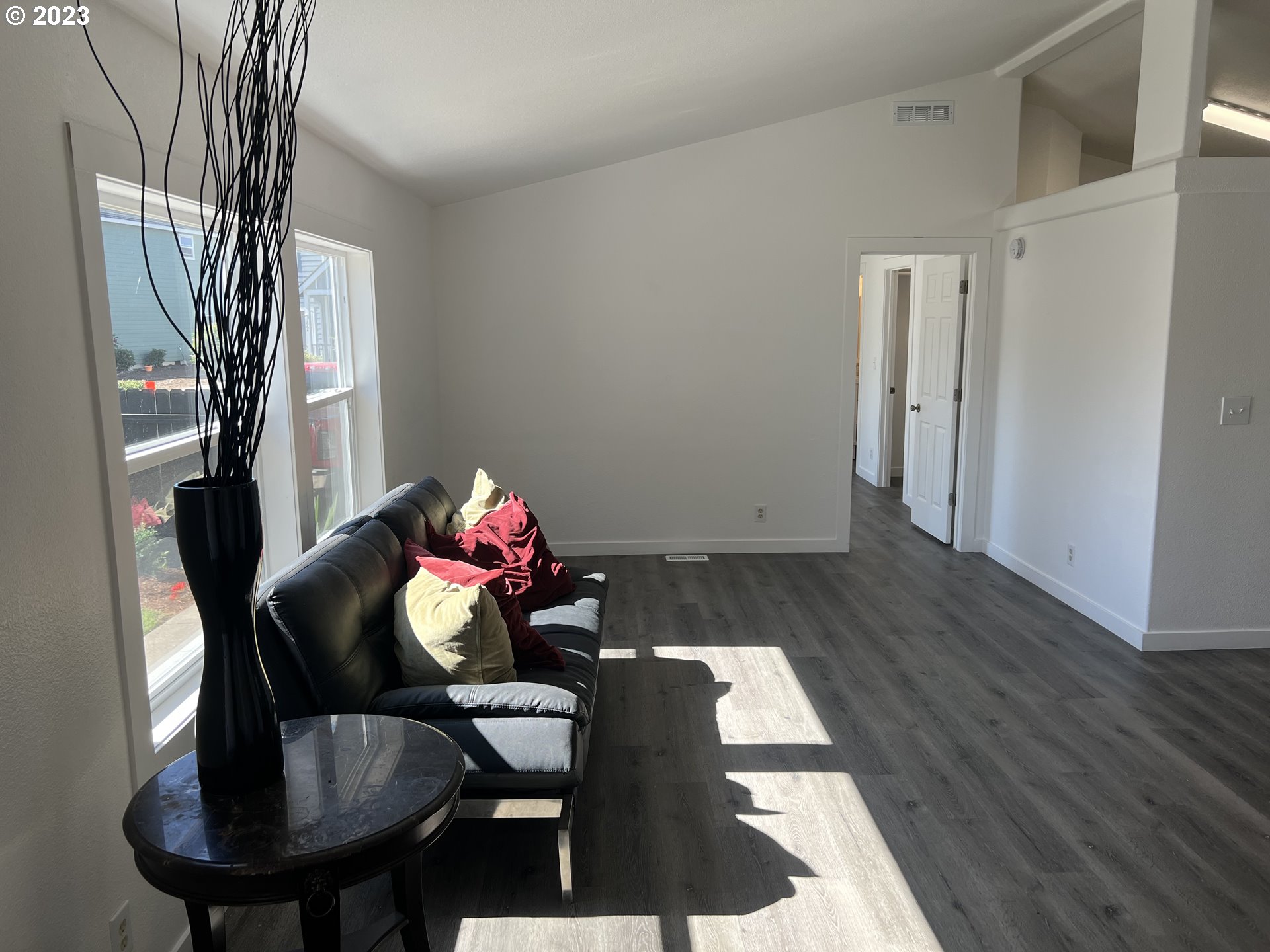 170 Fenton Avenue Molalla, OR 97038 - Photo 19 of 27 a dining room with furniture and window