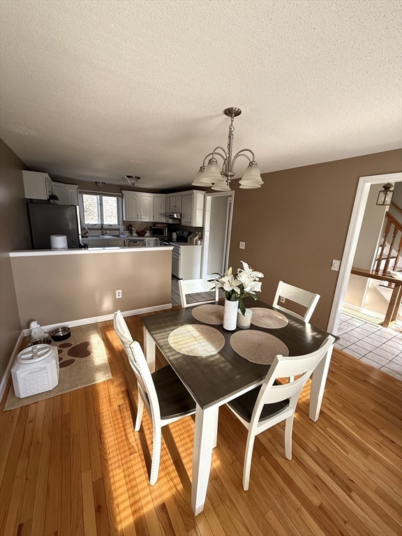 59 Chalmers Street Springfield, MA 01118 - Photo 6 of 22