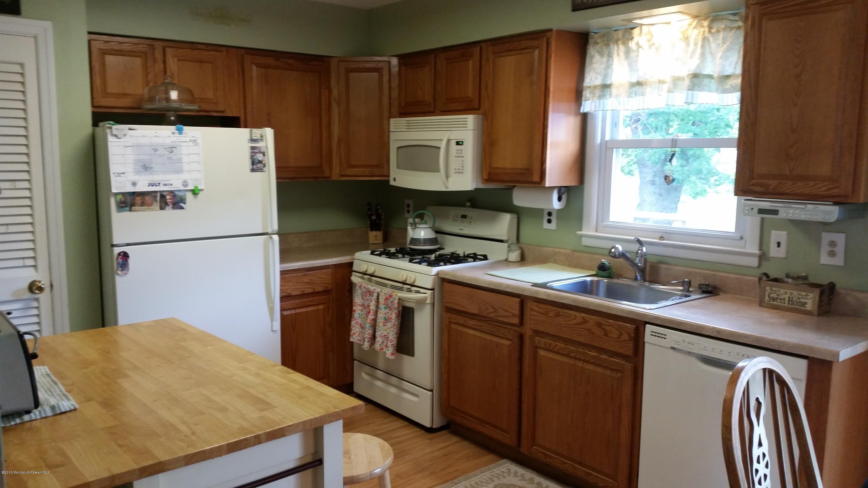706 Schoolhouse Road Brick, NJ 08724 - Photo 4 of 18 20160629_163316