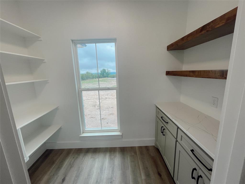 105 Anchor Way Bluff Dale, TX 76433 - Photo 7 of 40