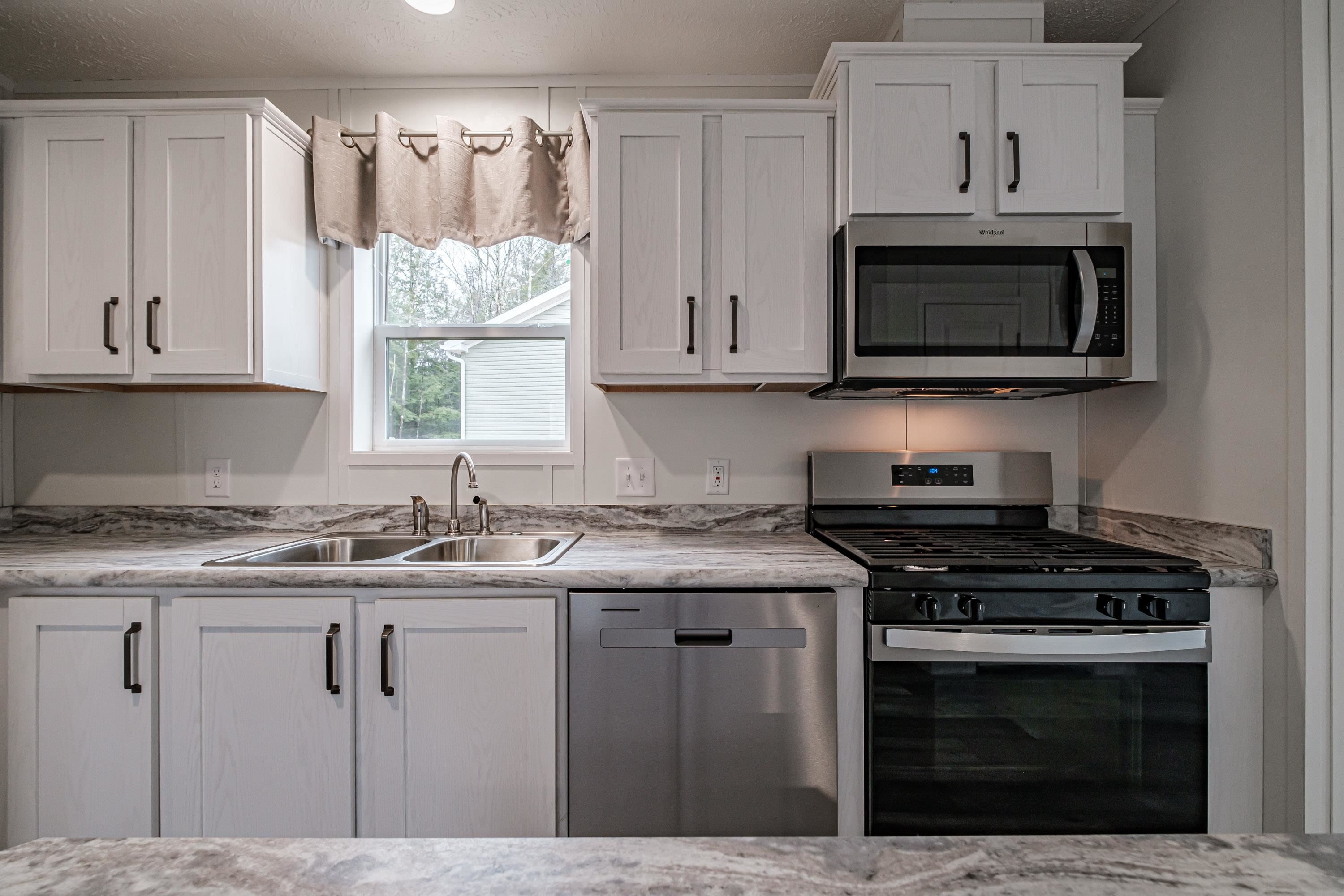 23 Diamondback Drive Rochester, NH 03868 - Photo 8 of 42