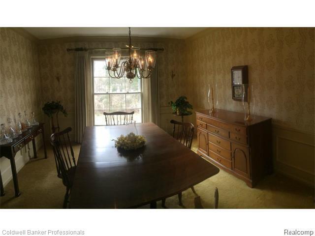 844 Peach Tree Lane Rochester, MI 48306 - Photo 19 of 37 Dining Room.jpg