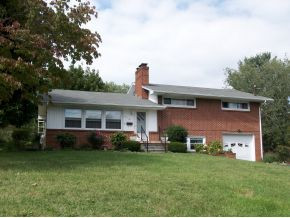 416 Ayrshire Road Bristol, TN 37620 - Photo 2 of 24 Photo 2