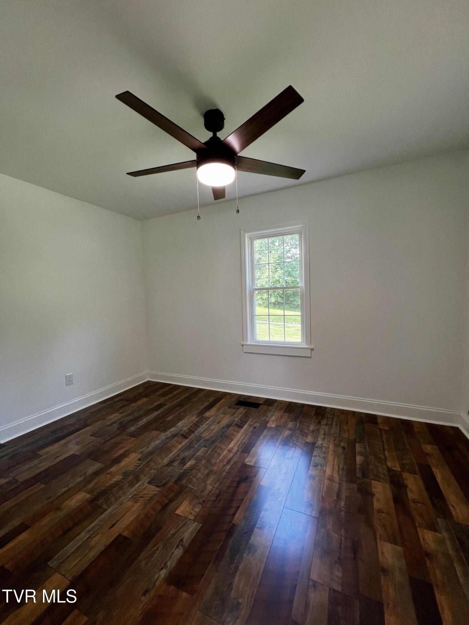 437 Turner Road Bluff City, TN 37618 - Photo 27 of 38 2C9ED76F-C1C1-4B0E-BC67-4DD5C457E5AE