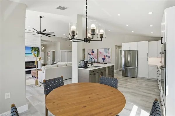 $2,399,000 | 3321 Estero Boulevard, Fort Myers Beach, FL 33931