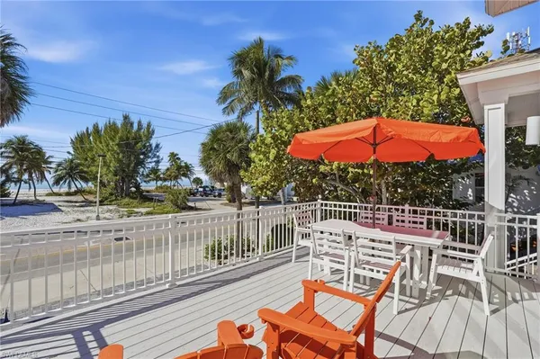 $2,399,000 | 3321 Estero Boulevard, Fort Myers Beach, FL 33931