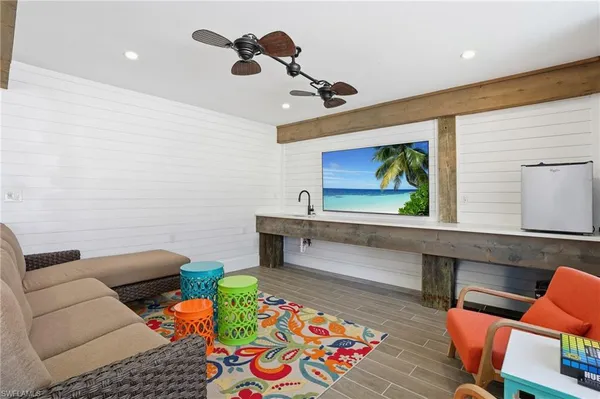 $2,399,000 | 3321 Estero Boulevard, Fort Myers Beach, FL 33931